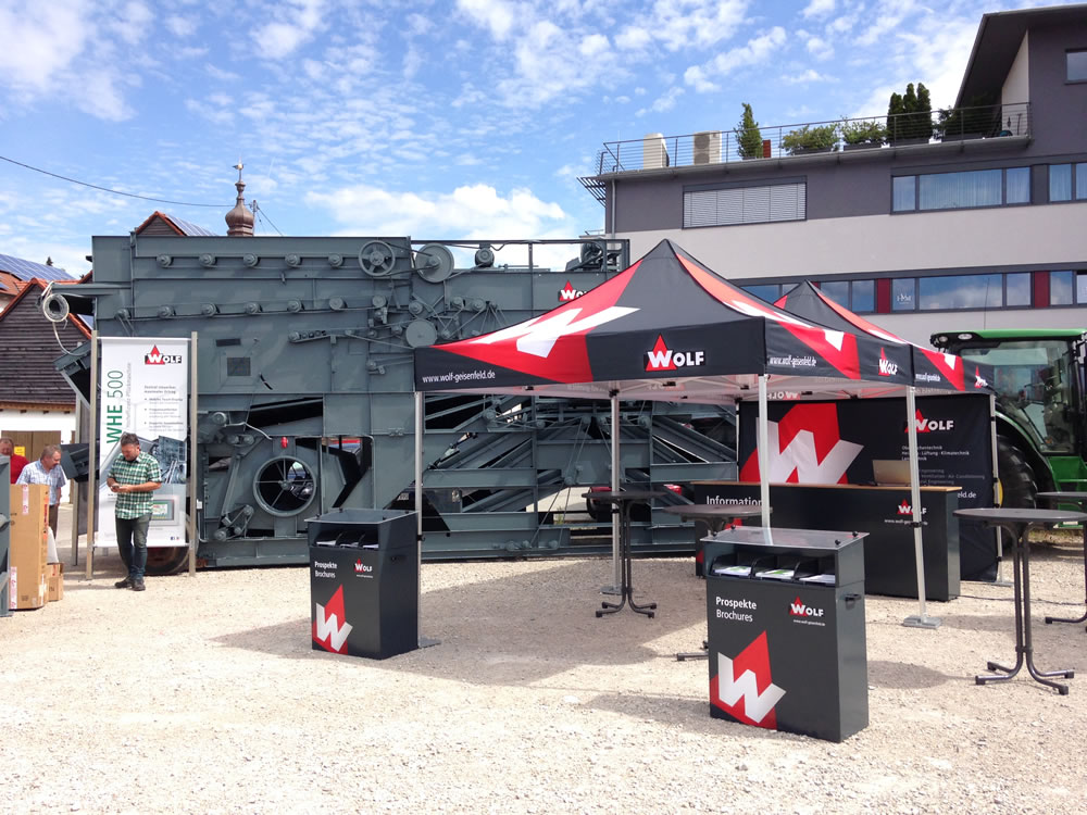 Faltzelte auf Maschinen Event